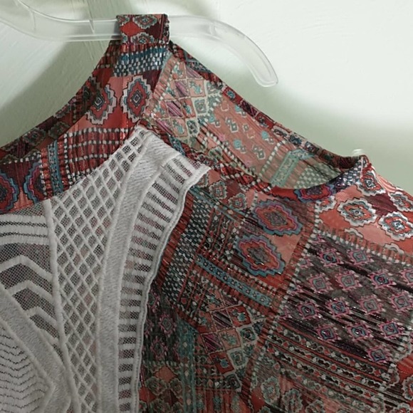 NWT By & By Southwestern Print Lace Insert 3/4 sleeve open shoulder top sz M - Picture 8 of 8